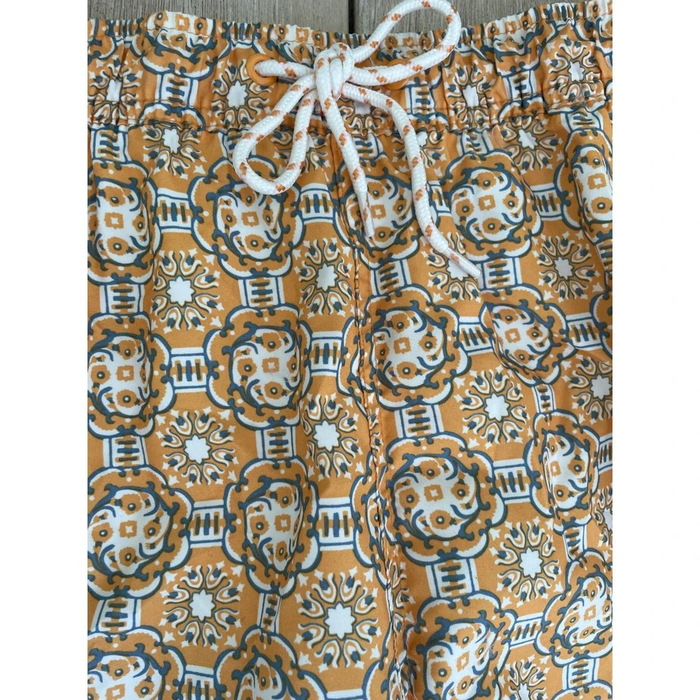 Target Gold Medallion Print Swim Trunks Mens Medium 7